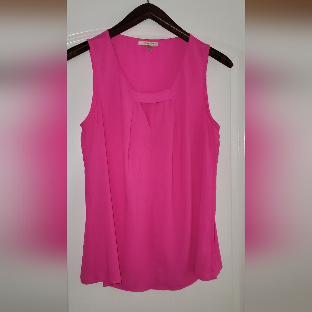 Sleevless Blouse/Shell. Size M - image 1